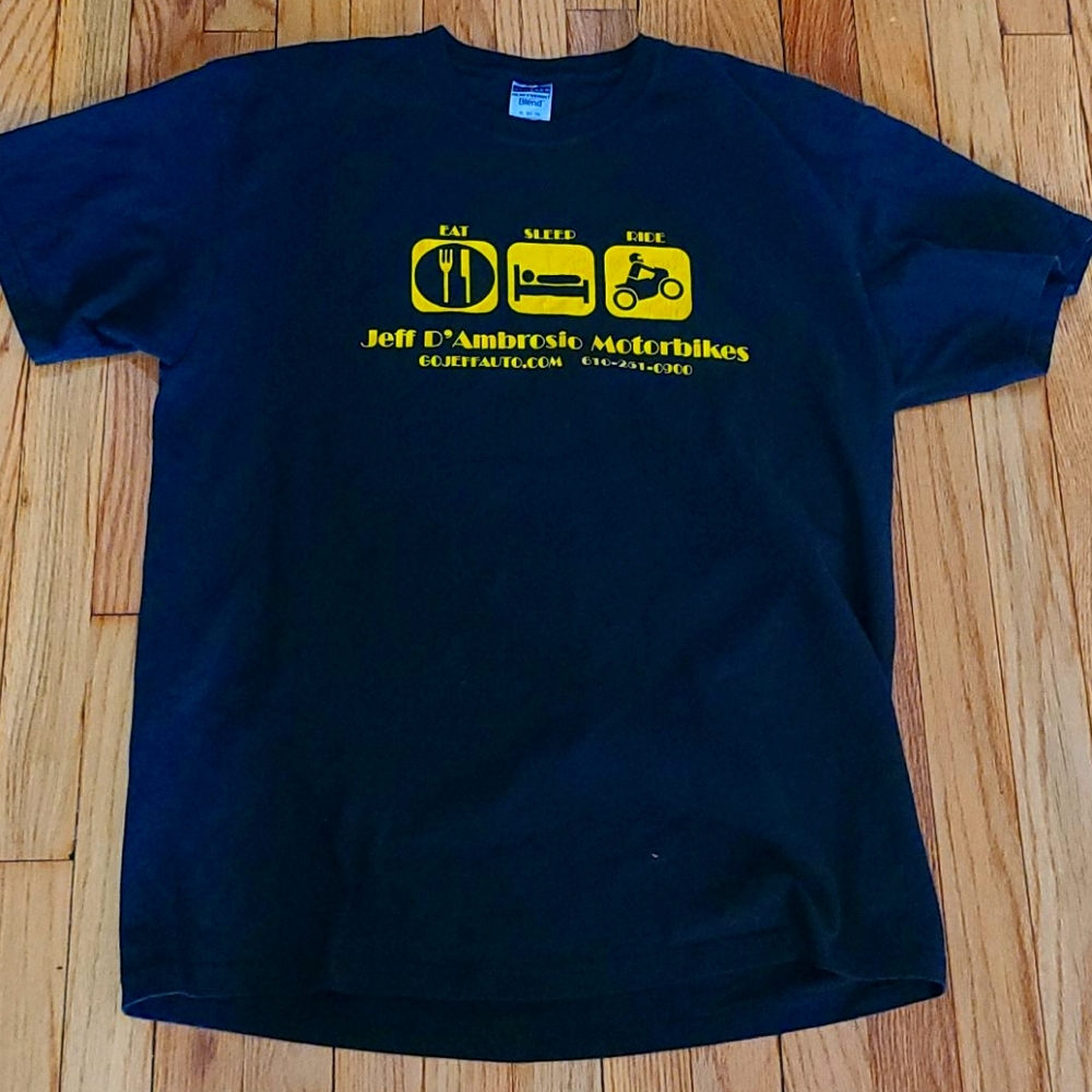 Graphic T shirt XL